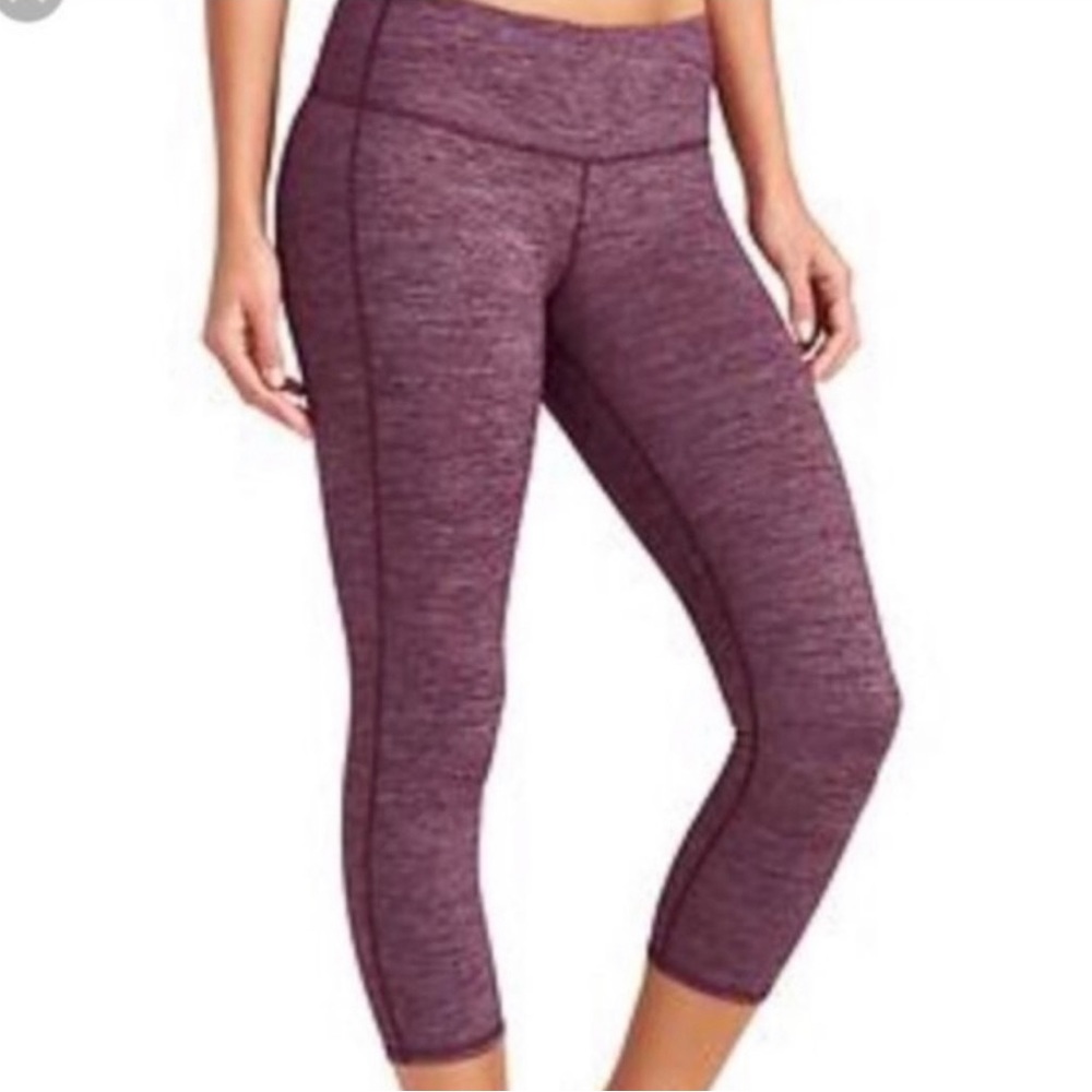 Athleta Chaturanga Burgandi Capri Yoga Leggings